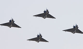 Небо Каира закрыли истребители Небо Каира закрыли истребители