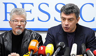 Лимонов идет зарабатывать на Тверскую Лимонов идет зарабатывать на Тверскую