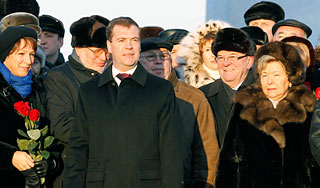 Медведев рассказал о заслугах Ельцина Медведев рассказал о заслугах Ельцина