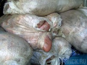 Таможенники обнаружили больше тонны неизвестного мяса