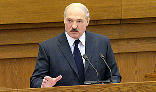 Лукашенко пригрозил молочникам из России Лукашенко пригрозил молочникам из России