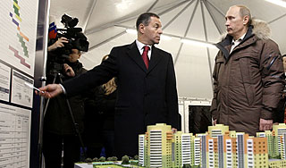 Путин поставил задачу строителям на 10 лет Путин поставил задачу строителям на 10 лет