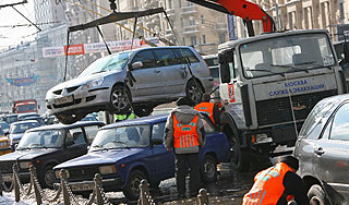 В Москве началась массовая эвакуация машин В Москве началась массовая эвакуация машин