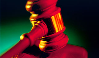 В Иране судят трех американских шпионов В Иране судят трех американских шпионов