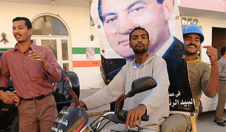 Мубарака оставили у власти до сентября Мубарака оставили у власти до сентября