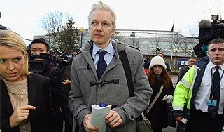 Свободе Ассанджа мешаeт феминисткa Свободе Ассанджа мешаeт феминисткa