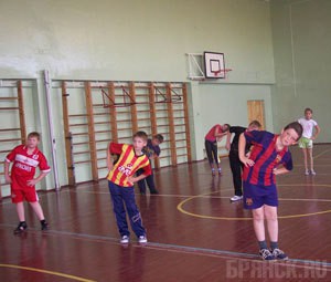 В школах введут дополнительный урок физкультуры