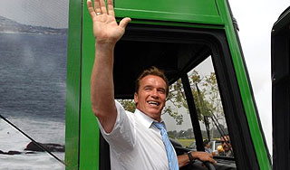 Шварценеггер ушел из политики в кино Шварценеггер ушел из политики в кино