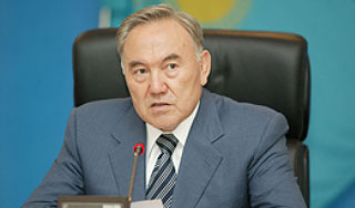 Оппозиция ставит Назарбаеву условия Оппозиция ставит Назарбаеву условия