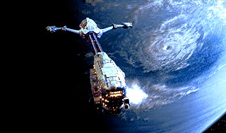 NASA: Космос лишит астронавтов потомства NASA: Космос лишит астронавтов потомства