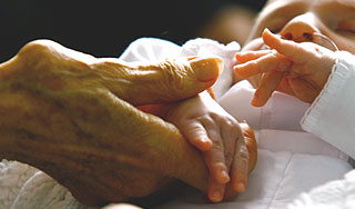 Украинка родила первенца в 66 лет Украинка родила первенца в 66 лет