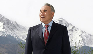 Назарбаев получил соперников на выборах Назарбаев получил соперников на выборах