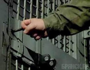 В Клинцах будут судить кенийца, избившего работника исправительного учреждения