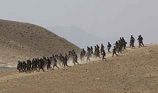 Саперы подорвались на мине под Мадридом Саперы подорвались на мине под Мадридом