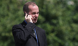 Сотовые телефоны влияют на мозг человека Сотовые телефоны влияют на мозг человека