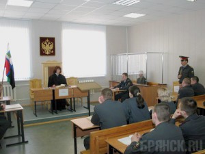 Многодетную чету ограничили в родительских правах