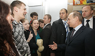 Студентам пообещали повысить стипендию Студентам пообещали повысить стипендию