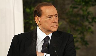 Скандал лишил Берлускони мобильника Скандал лишил Берлускони мобильника