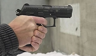 В Москве ранили майора милиции В Москве ранили майора милиции