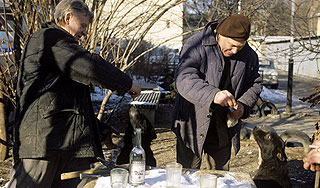 Более трети россиян пьет без повода Более трети россиян пьет без повода