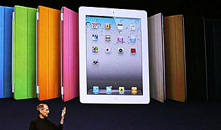 Стив Джобс представил второе поколение iPad Стив Джобс представил второе поколение iPad