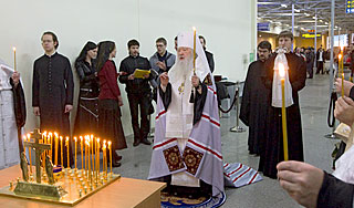 В Москве вспоминают жертв теракта В Москве вспоминают жертв теракта