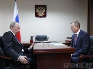 Денин отчитался перед Путиным о зарплатах и тарифах