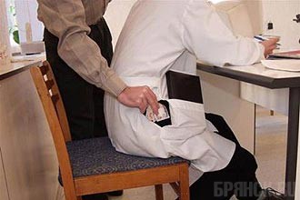 Заместитель главного врача попался на взятке