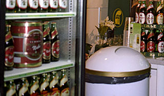 Грабители расстреляли продавца ради пива Грабители расстреляли продавца ради пива