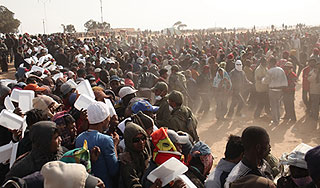 Каддафи отказался брать столицу мятежников Каддафи отказался брать столицу мятежников