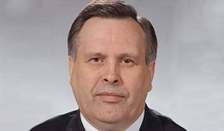 Умер депутат Госдумы Виктор Илюхин Умер депутат Госдумы Виктор Илюхин