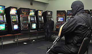 Прокуроров наказали за скандал с казино Прокуроров наказали за скандал с казино