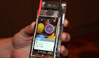 Экран смартфона зарядит аккумулятор Экран смартфона зарядит аккумулятор