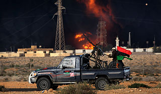 Мятежники отобрали у Каддафи город Мятежники отобрали у Каддафи город