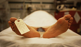 Живого боевика поместили в морг Живого боевика поместили в морг