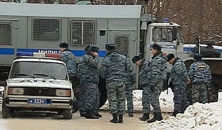 По сотруднику МВД открыли шквальный огонь По сотруднику МВД открыли шквальный огонь