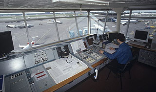 Диспетчер создал угрозу авиакатастрофы Диспетчер создал угрозу авиакатастрофы