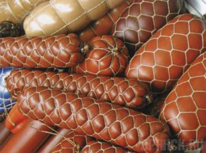 Крупную партию итальянских колбасных изделий вернули отправителю