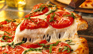 Итальянцы просят защитить пиццу Итальянцы просят защитить пиццу