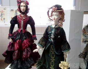 Выставочный зал приглашает погрузиться в атмосферу театра