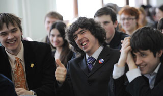 Чувство юмора вернулось к россиянам Чувство юмора вернулось к россиянам