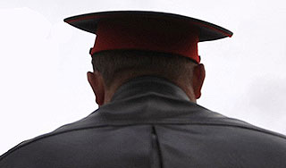 Майора уволили за избиение журналистки Майора уволили за избиение журналистки