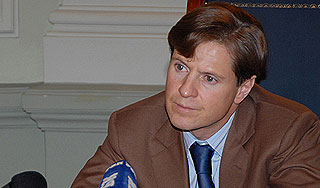 Глава "Банка Москвы" сбежал из России Глава "Банка Москвы" сбежал из России