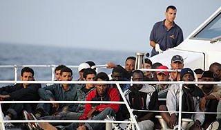 Судно с мигрантами затонуло у Лампедузы Судно с мигрантами затонуло у Лампедузы