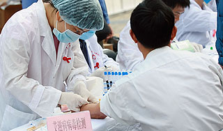 Китайский "СПИД" передается через слюну Китайский "СПИД" передается через слюну