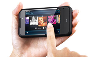 Новой мишенью хакеров стали смартфоны Новой мишенью хакеров стали смартфоны