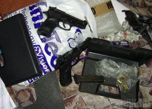 В поездах задержали несколько образцов оружия