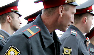 Полицейским оставят старые погоны Полицейским оставят старые погоны