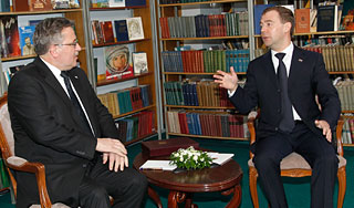 Медведев назвал виновных в катынском деле Медведев назвал виновных в катынском деле