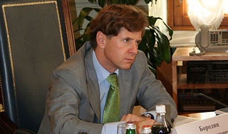 Суд отстранил Бородина от "Банка Москвы" Суд отстранил Бородина от "Банка Москвы"